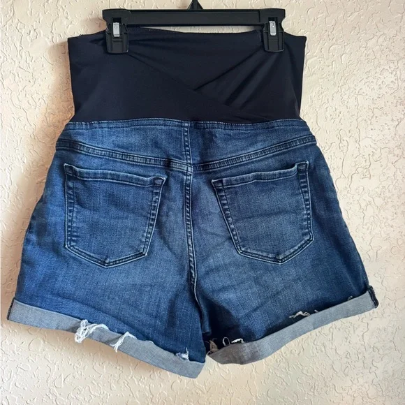 Isabel Maternity by Ingrid & Isabel Midi Pregnancy Shorts Size 8 - Picture 2 of 4